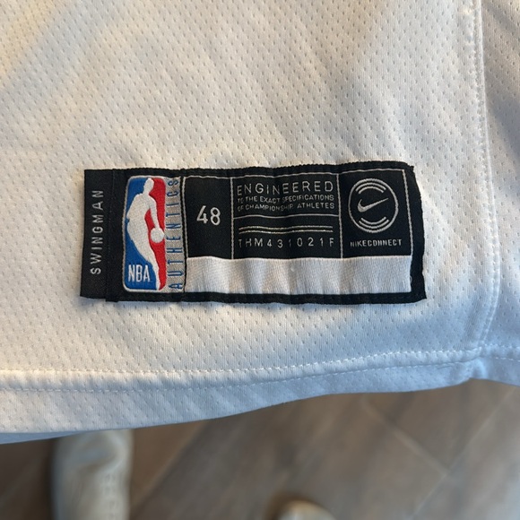 Alex Caruso Jersey - Picture 2 of 4